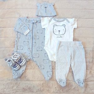 Unisex Baby Set. Like new 0-3M. Gender neutral.